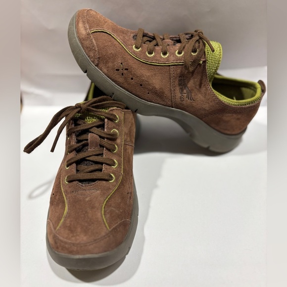 Women’s size 37 leather dansko shoes - Picture 2 of 5